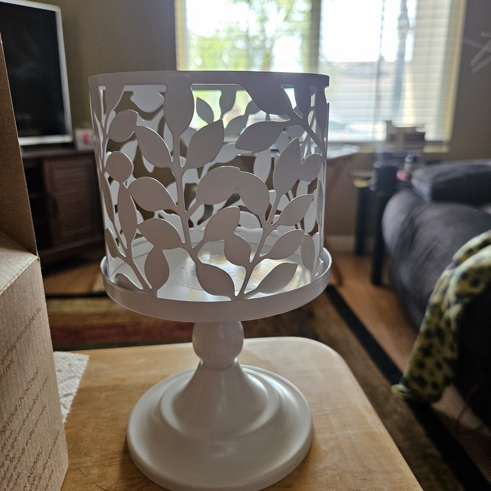 Avon 2 I One White Leaf Cutout Candle Holder Pedestal